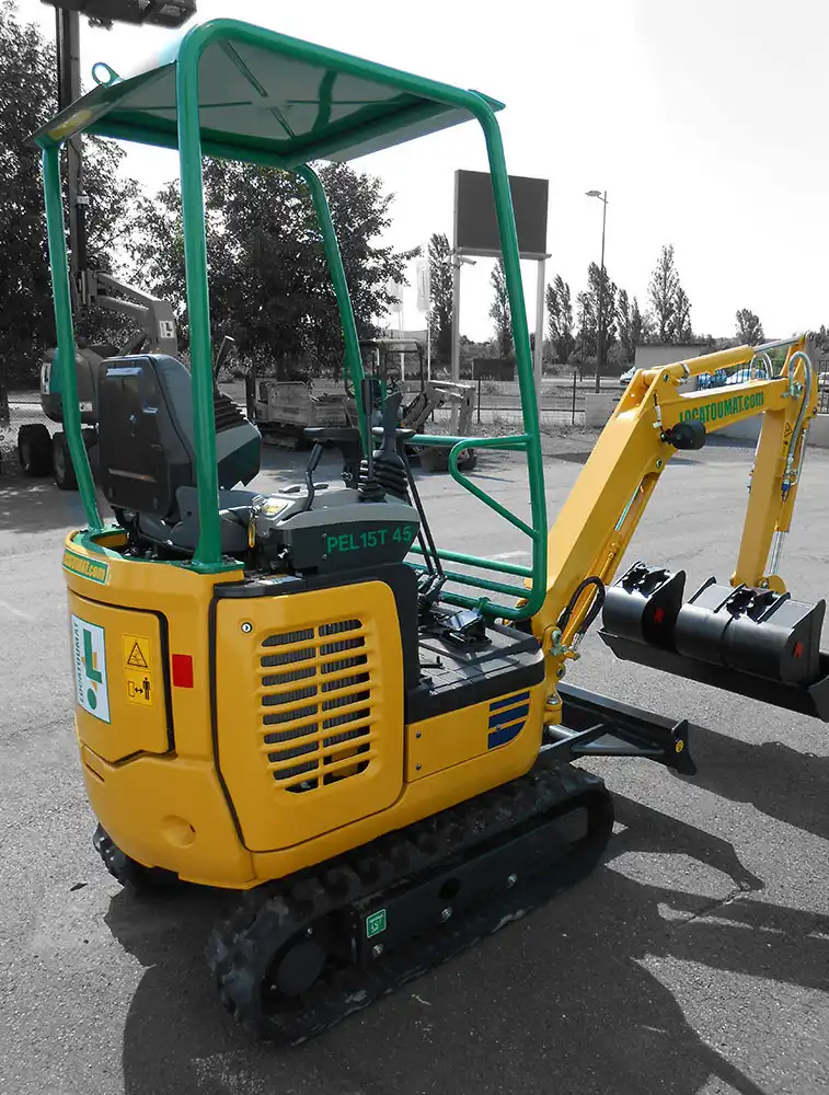 Mini pelle sur chenilles 1T5