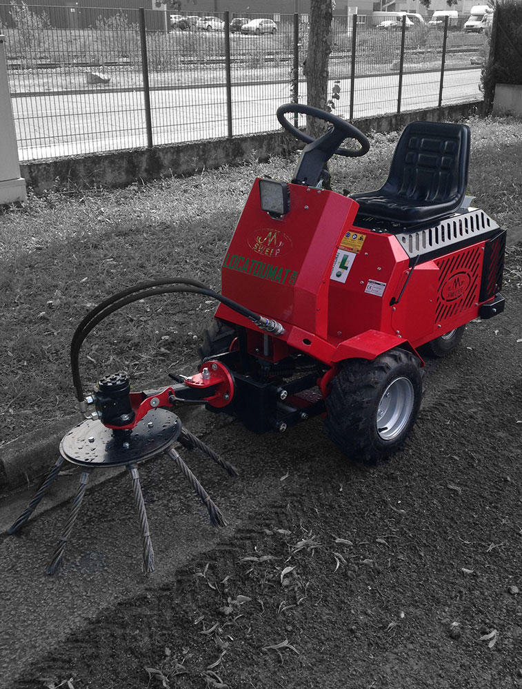 Désherbeur mécanique autoporté