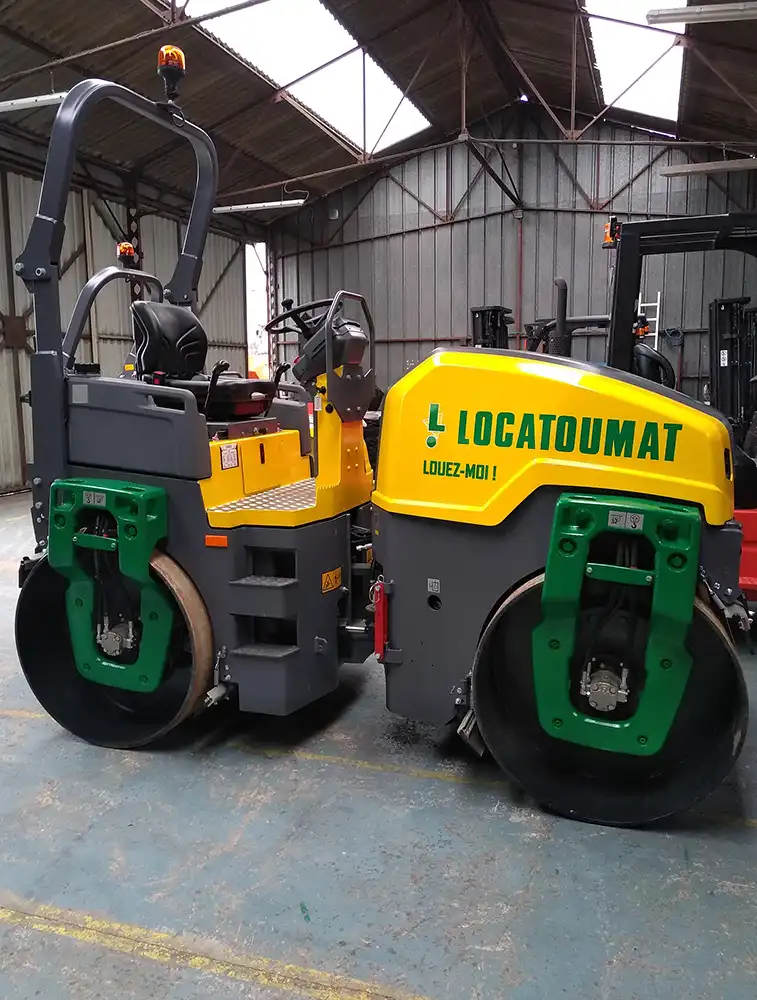 Rouleau vibrant tandem 1M40